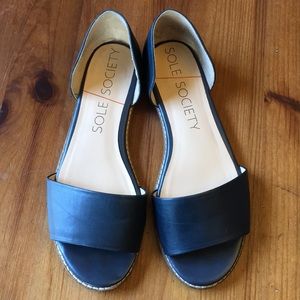 SOLE SOCIETY Harlow flat peep toe sandals Size 9.5